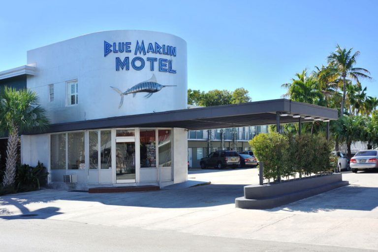 BMar010 Blue Marlin Motel